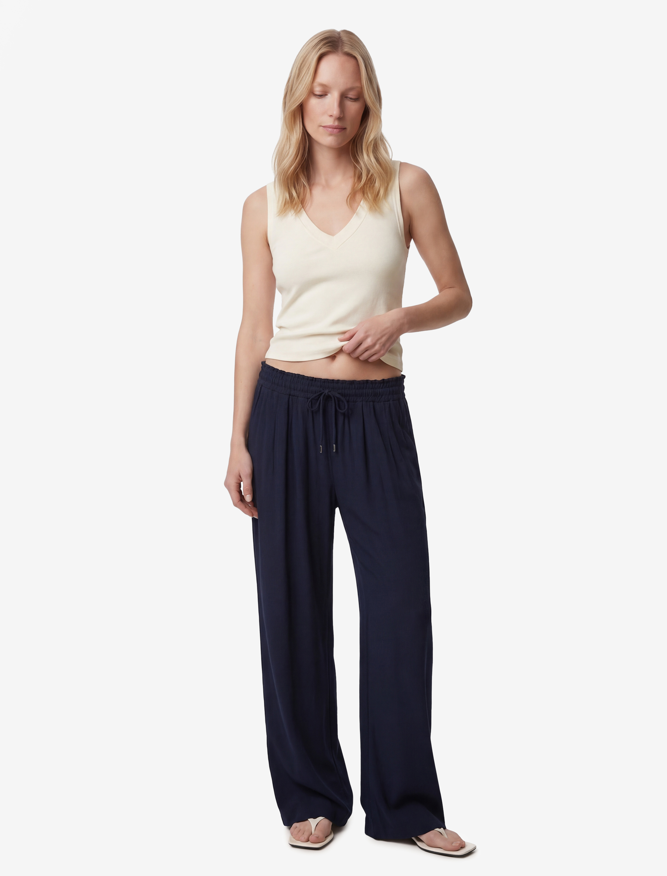 Rahat Kalıp Cepli Viskon Geniş Paça Pantolon