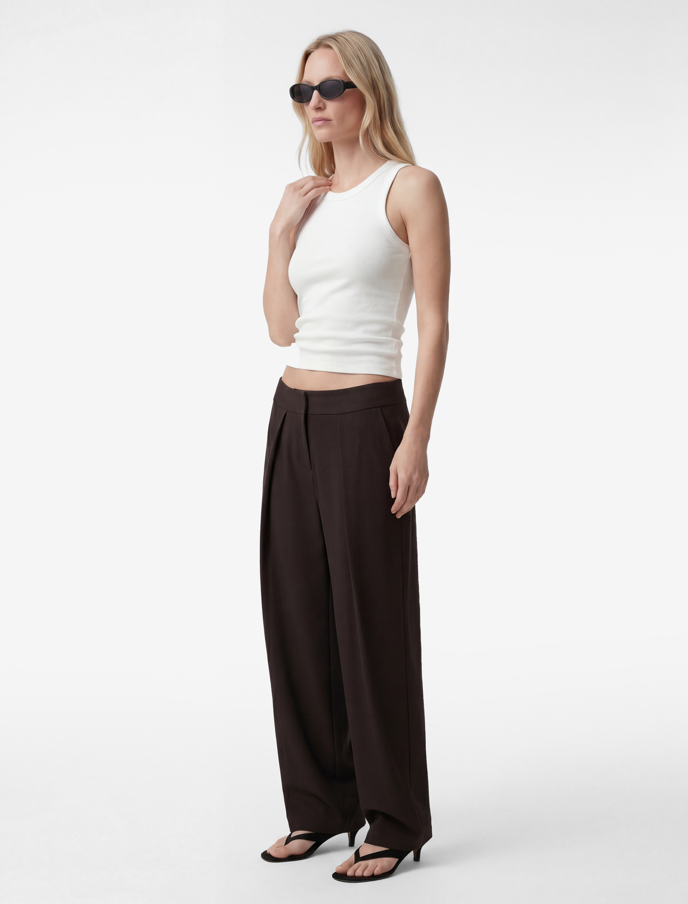 Viskon Karışımlı Pile Detaylı Kumaş Pantolon