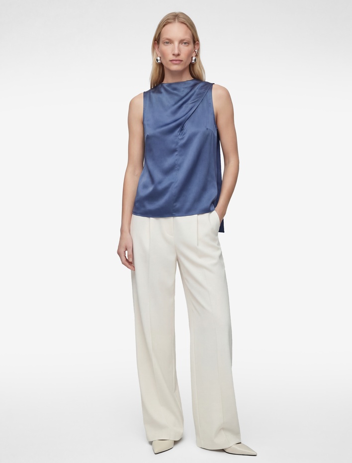  Fular Detaylı Viskon Bisiklet Yaka Kolsuz Saten Bluz