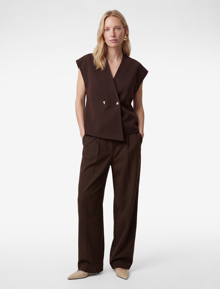  Kolsuz Metal Aksesuarlı Asimetrik Kruvaze Yaka Yelek