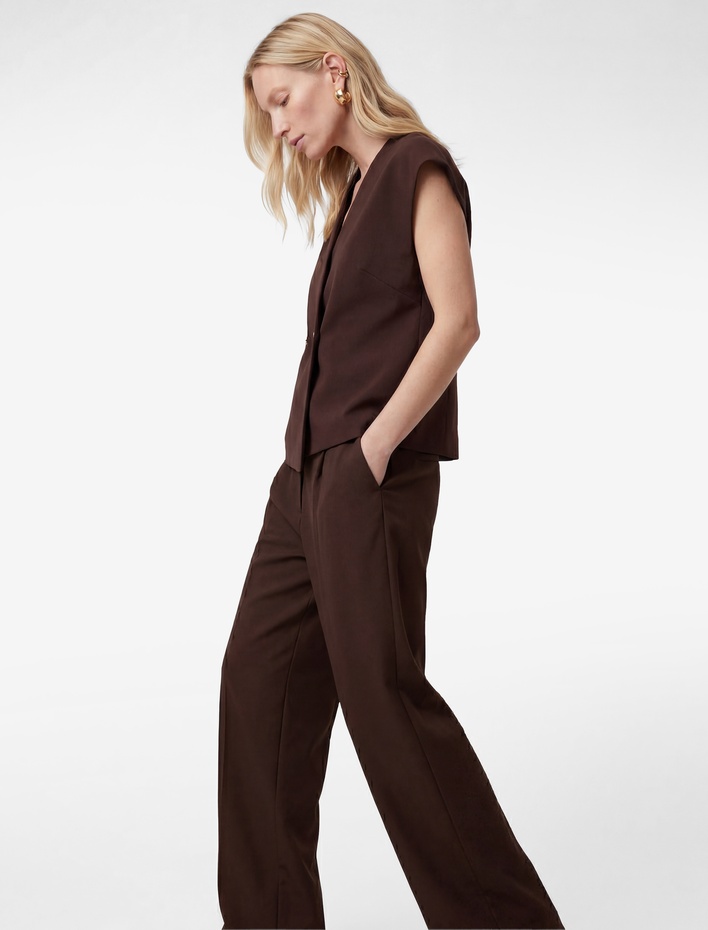  Kolsuz Metal Aksesuarlı Asimetrik Kruvaze Yaka Yelek