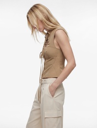 Slim Fit Kolsuz Pencere Detaylı Kalp Yaka Bağcıklı Korse Büstiyer
