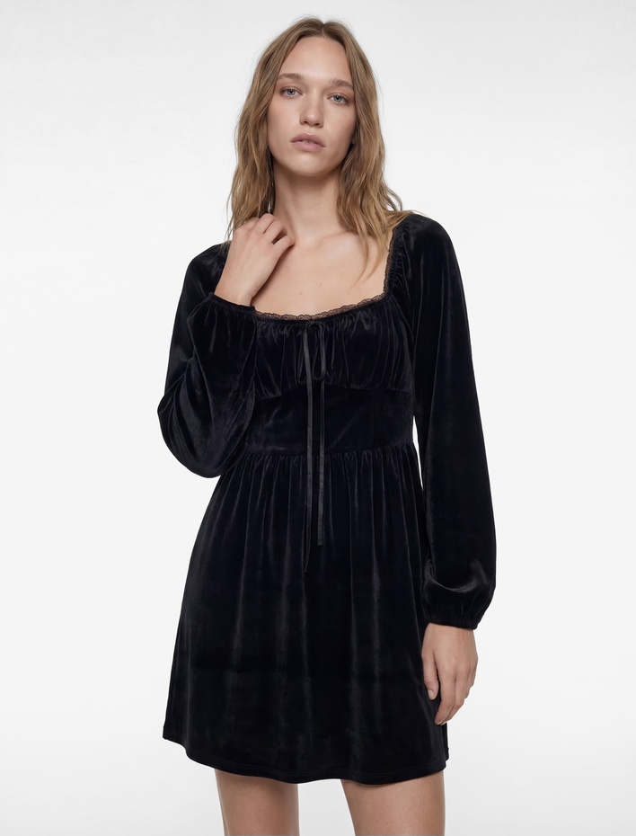  Uzun Balon Kol Kare Yaka Mini Fiyonklu Kadife Elbise