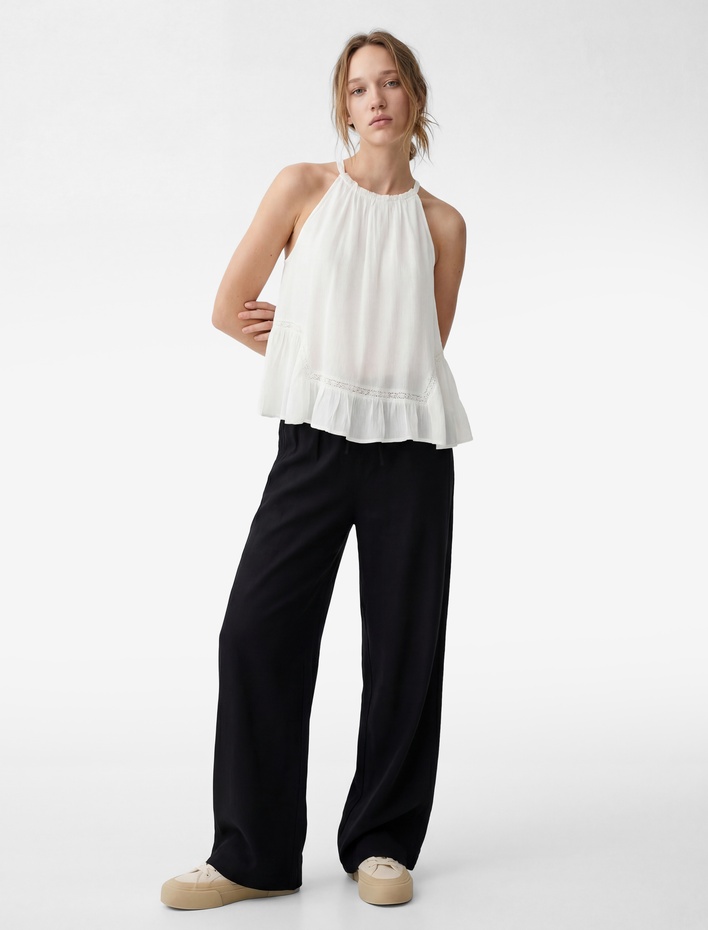  Viskon Volanlı Kolsuz Halter Yaka Bluz