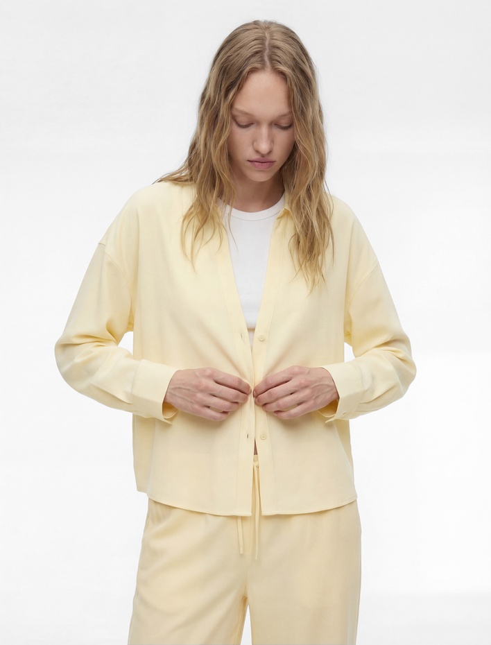  Rahat Kalıp Uzun Kollu Klasik Yaka Düğmeli Viskon Gömlek