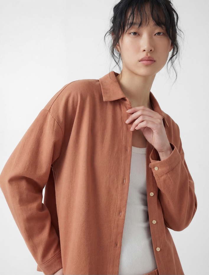  Rahat Kalıp Uzun Kollu Klasik Yaka Düğmeli Viskon Gömlek