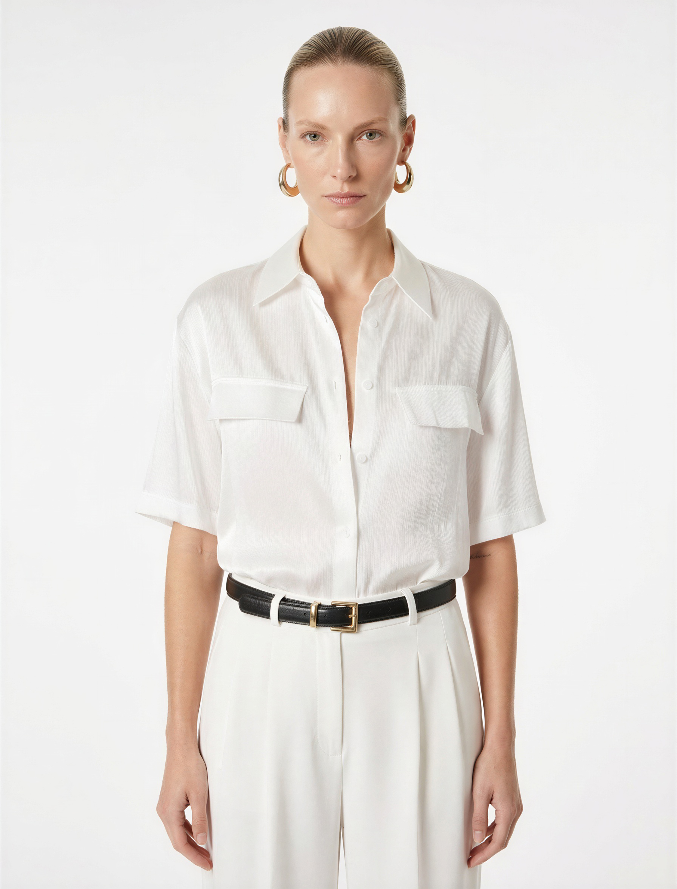 Aplike Detaylı Klasik Yaka Kısa Kollu Saten Gömlek - Görsel 2