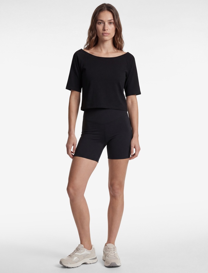  Rahat Kalıp Kısa Kollu Kayık Yaka Modal Karışımlı Spor Tişört