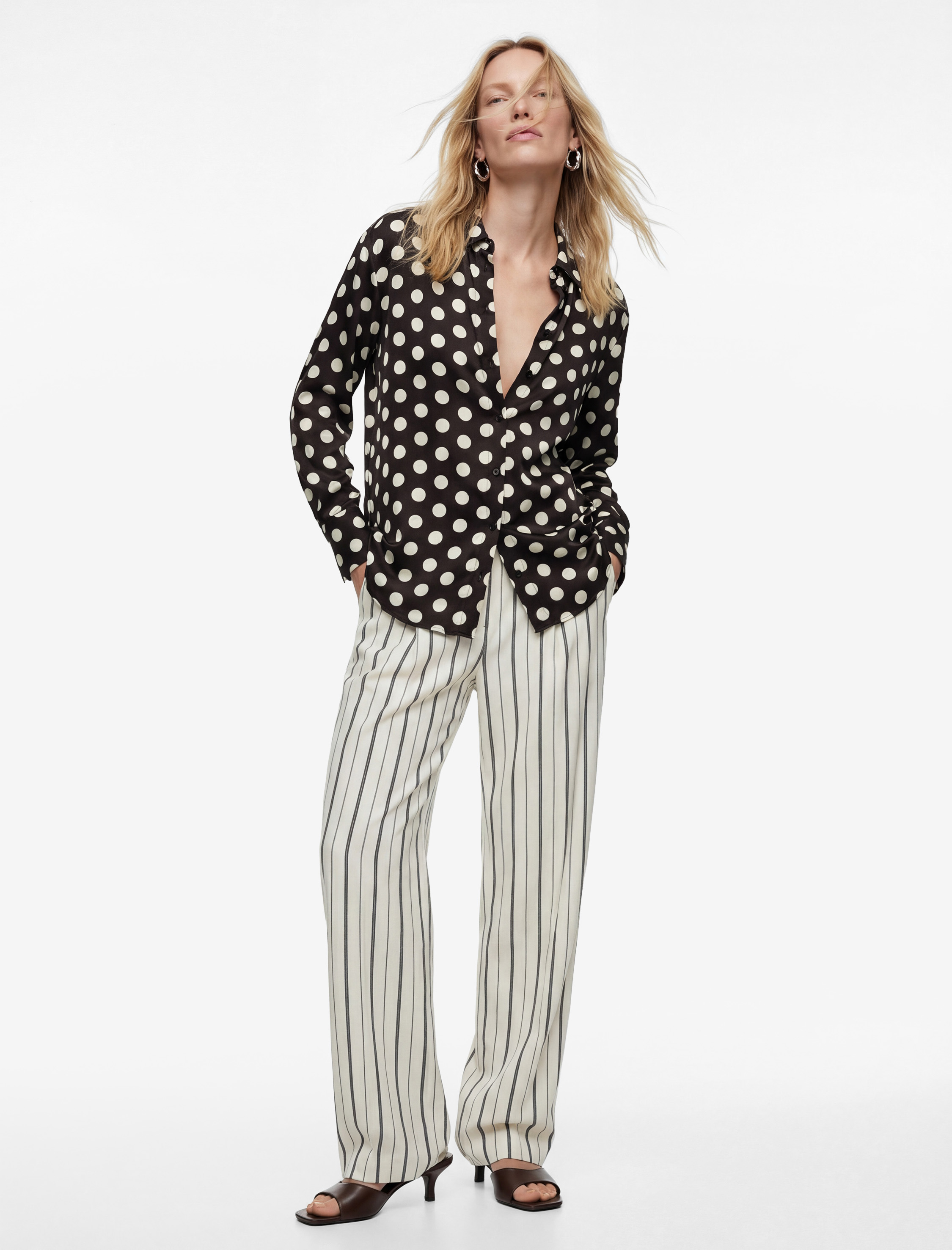 Uzun Kollu Klasik Yaka Düğmeli Viskon Puantiyeli Saten Gömlek