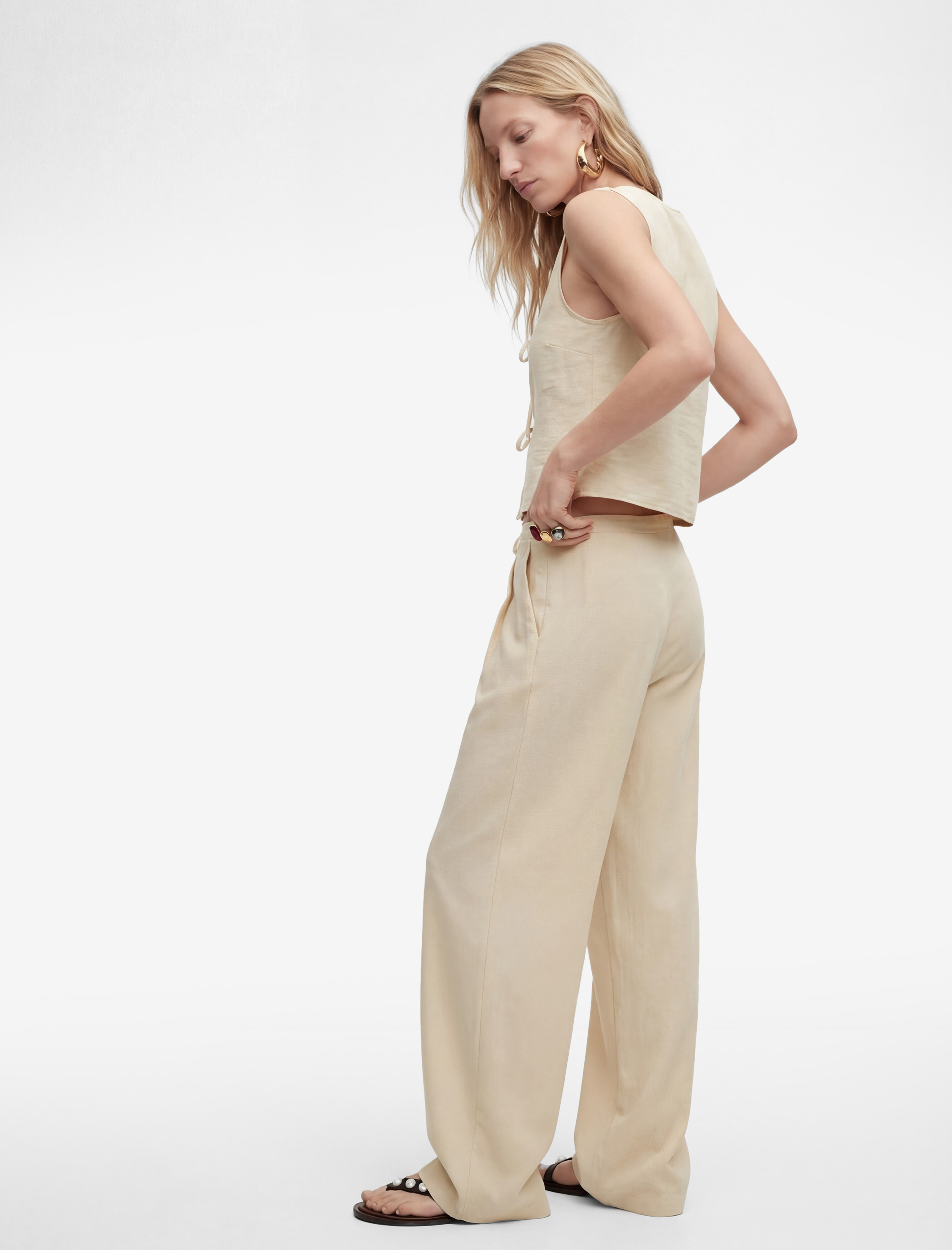 Viskon Kumaş Bağlama Detaylı Cepli Pileli Geniş Paça Palazzo Pantolon