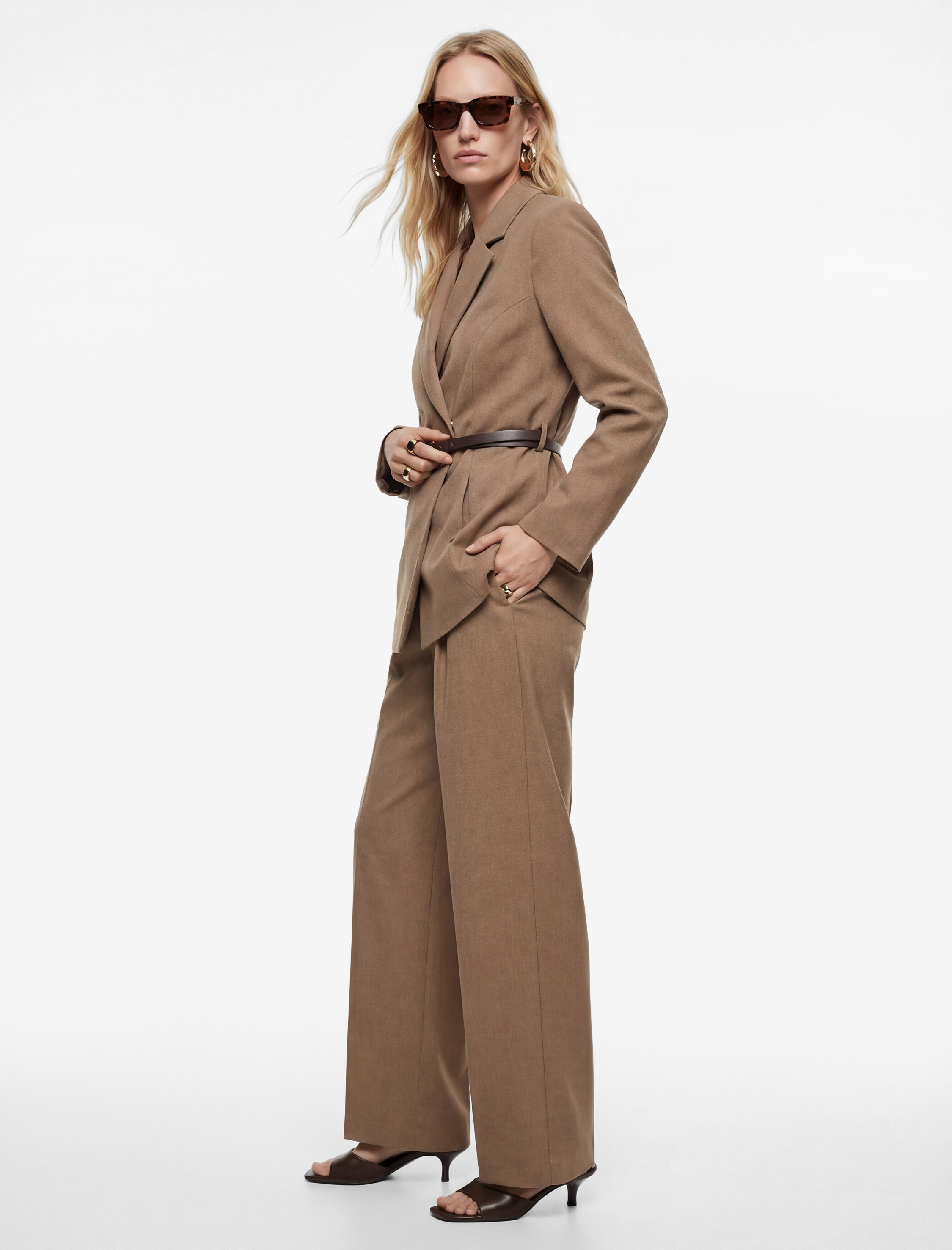 Yüksek Bel Viskon Karışımlı Pileli Geniş Paça Pantolon - Görsel 3