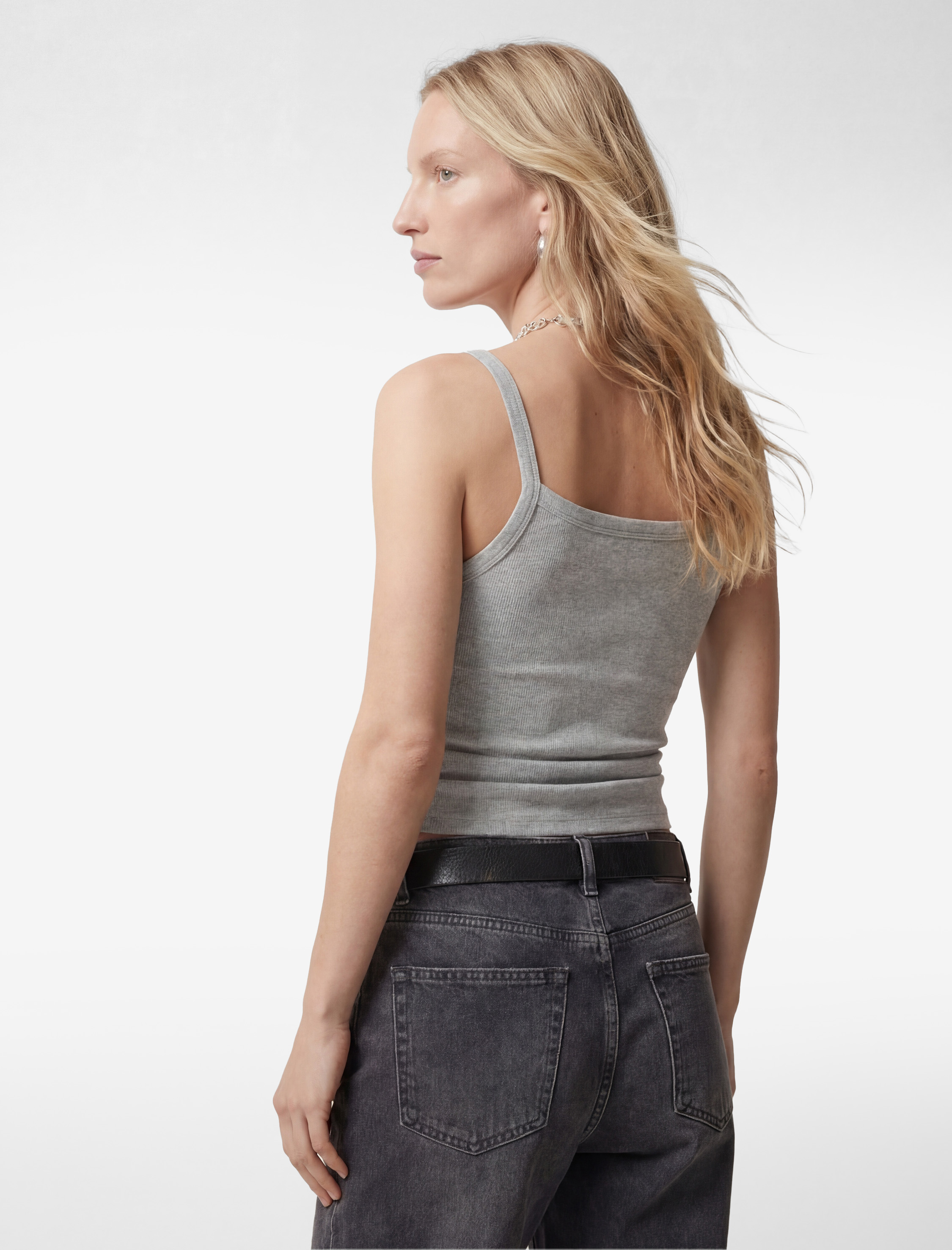   Slim Fit Ribanalı Kolsuz Kare Yaka Bluz