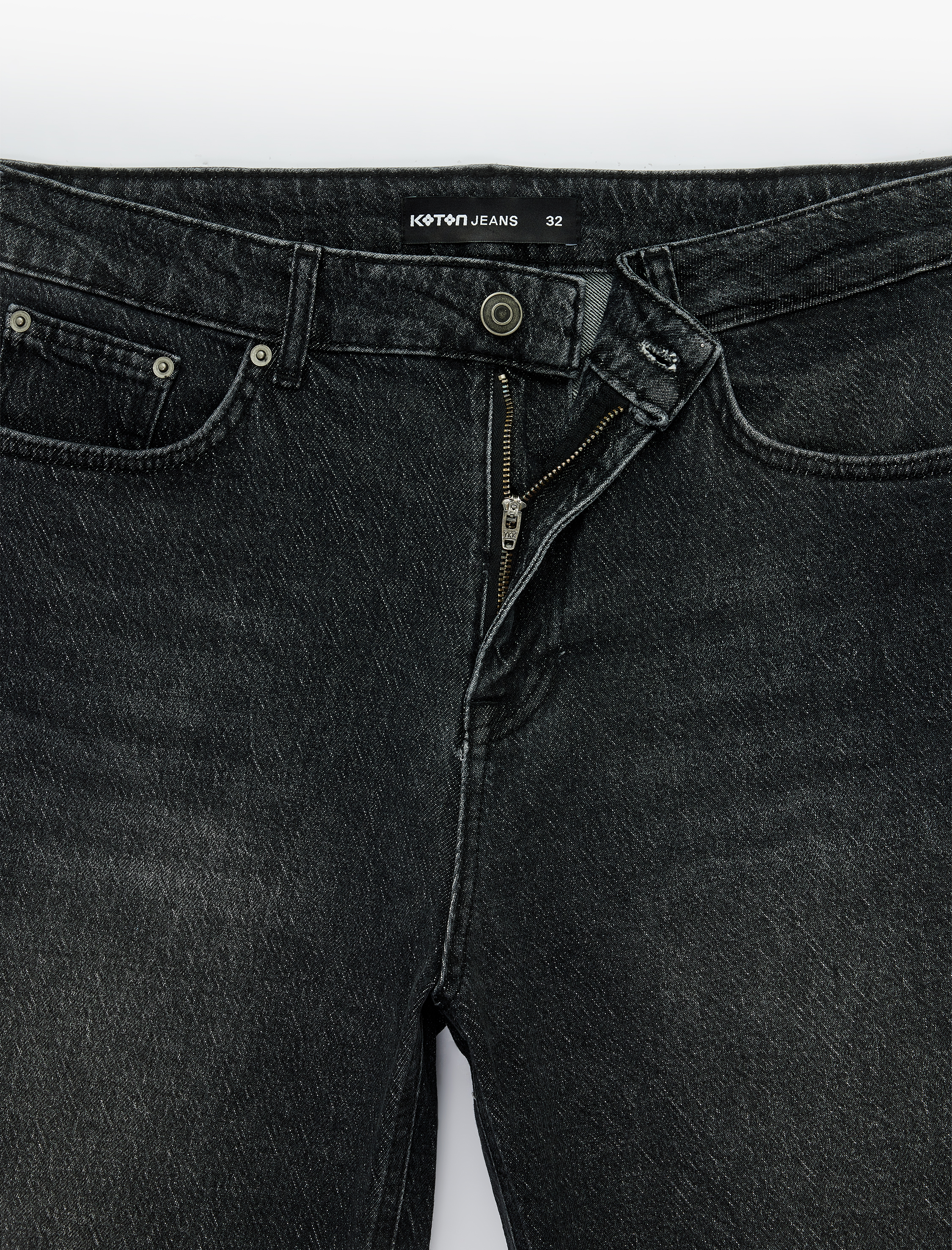   Pamuklu Cepli Bermuda Straight Fit Jean Şort