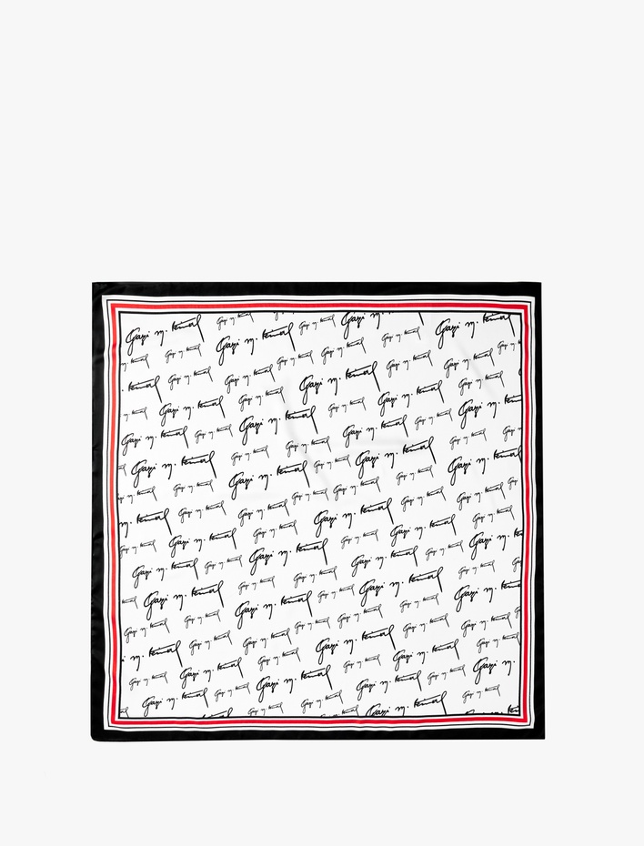 Kadın Atatürk İmzalı Kare Fular