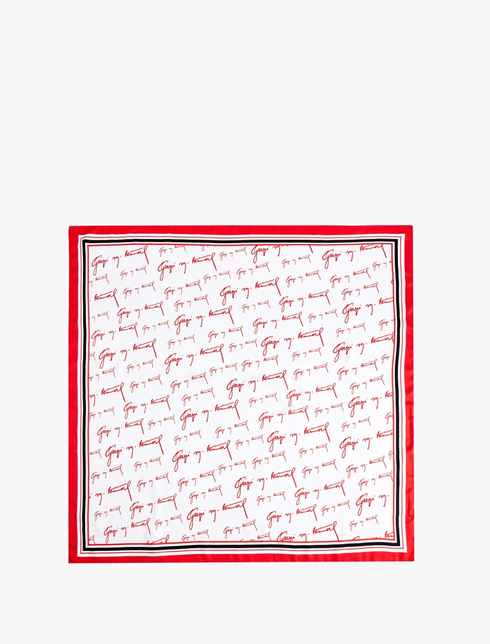 Kadın Atatürk İmzalı Kare Fular