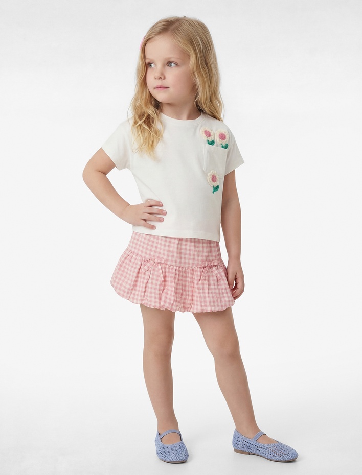 Kız Bebek Kısa Kollu Bisiklet Yaka Çiçek Aplikeli Pamuklu Tişört