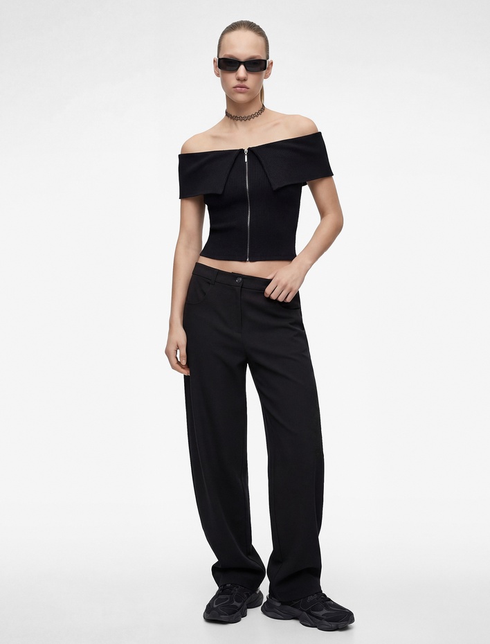  Slim Fit Fermuar Detaylı Omzu Açık Kaşkorse Kısa Kollu Tişört