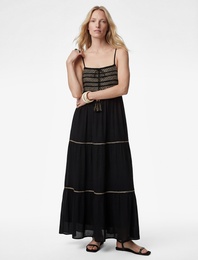 Viskon Krinkıl Kumaş Bağlamalı Kroşe Detaylı İnce Askılı Uzun Elbise