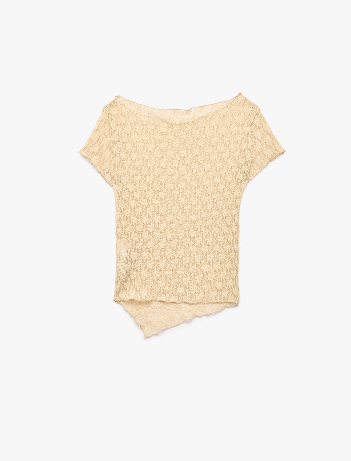  Slim Fit Kayık Yaka Kısa Kollu Yarı Transparan Asimetrik Dantel Tişört