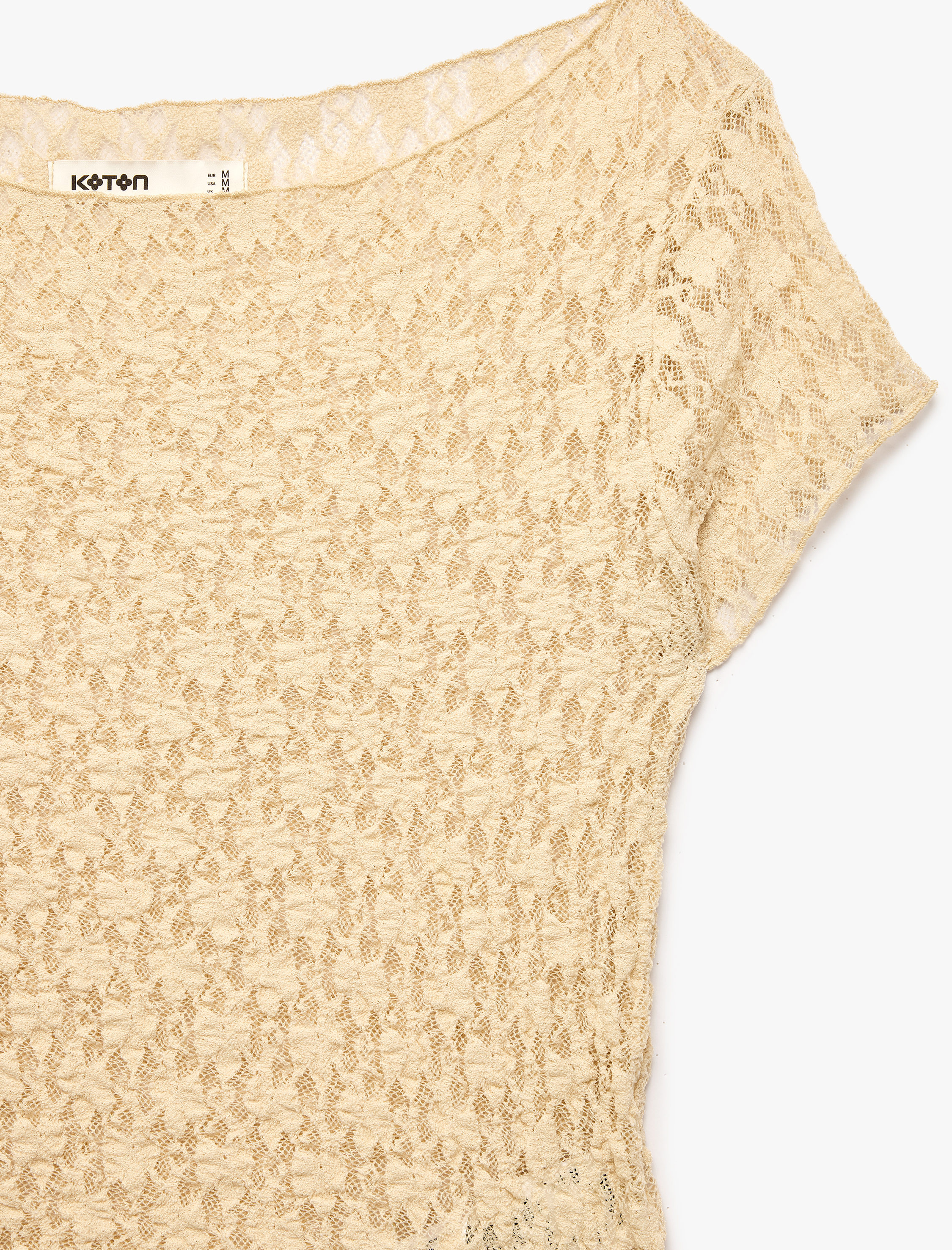   Slim Fit Kayık Yaka Kısa Kollu Yarı Transparan Asimetrik Dantel Tişört