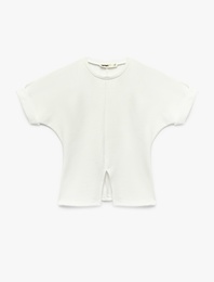 Pamuklu Slim Fit Hafif Peplum Kesim Kısa Kollu Bisiklet Yaka Yırtmaç Detaylı Tişört