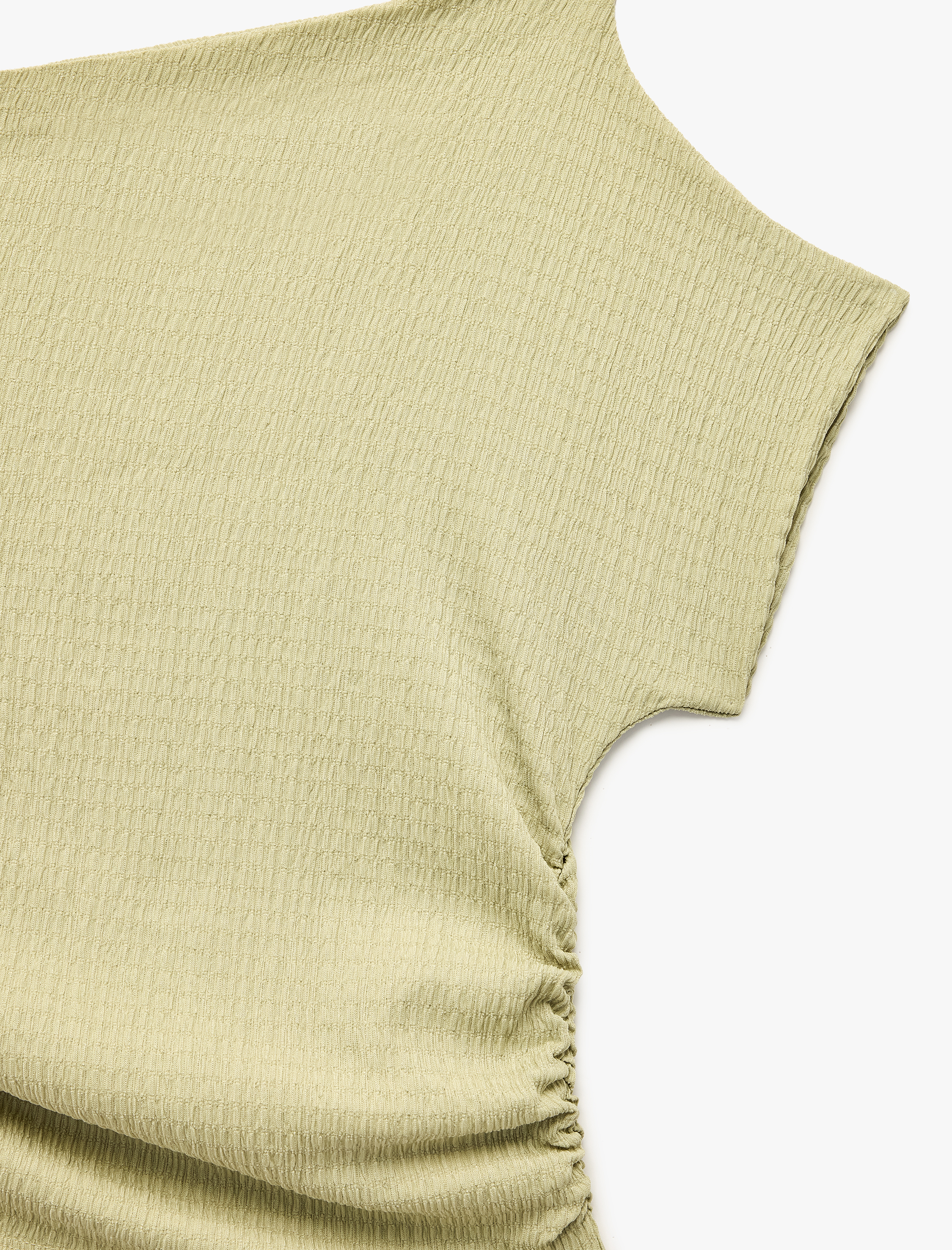   Bürümcük Kumaş Dokulu Drapeli Asimetrik Omzu Açık Kayık Yaka Bluz