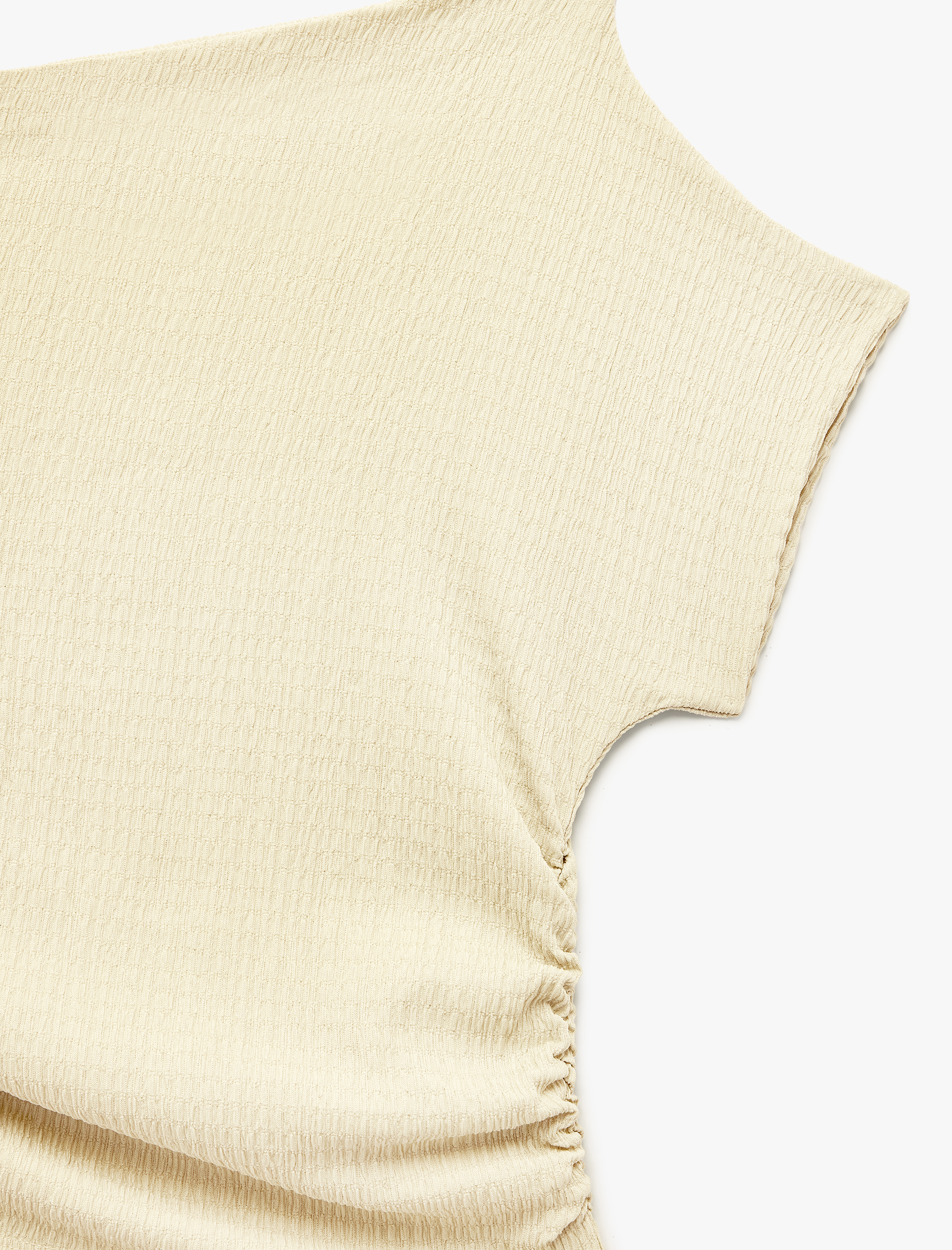   Bürümcük Kumaş Dokulu Drapeli Asimetrik Omzu Açık Kayık Yaka Bluz