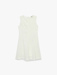 Bürümcük Kumaş Bisiklet Yaka Kolsuz Brodeli Elbise