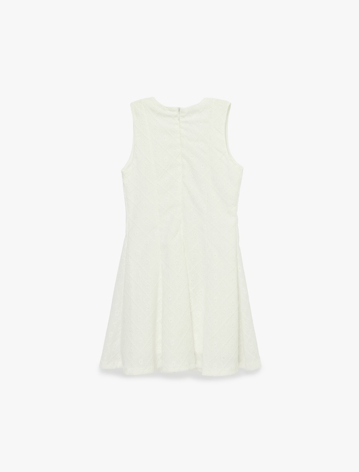 Kız Çocuk Bürümcük Kumaş Bisiklet Yaka Kolsuz Brodeli Elbise