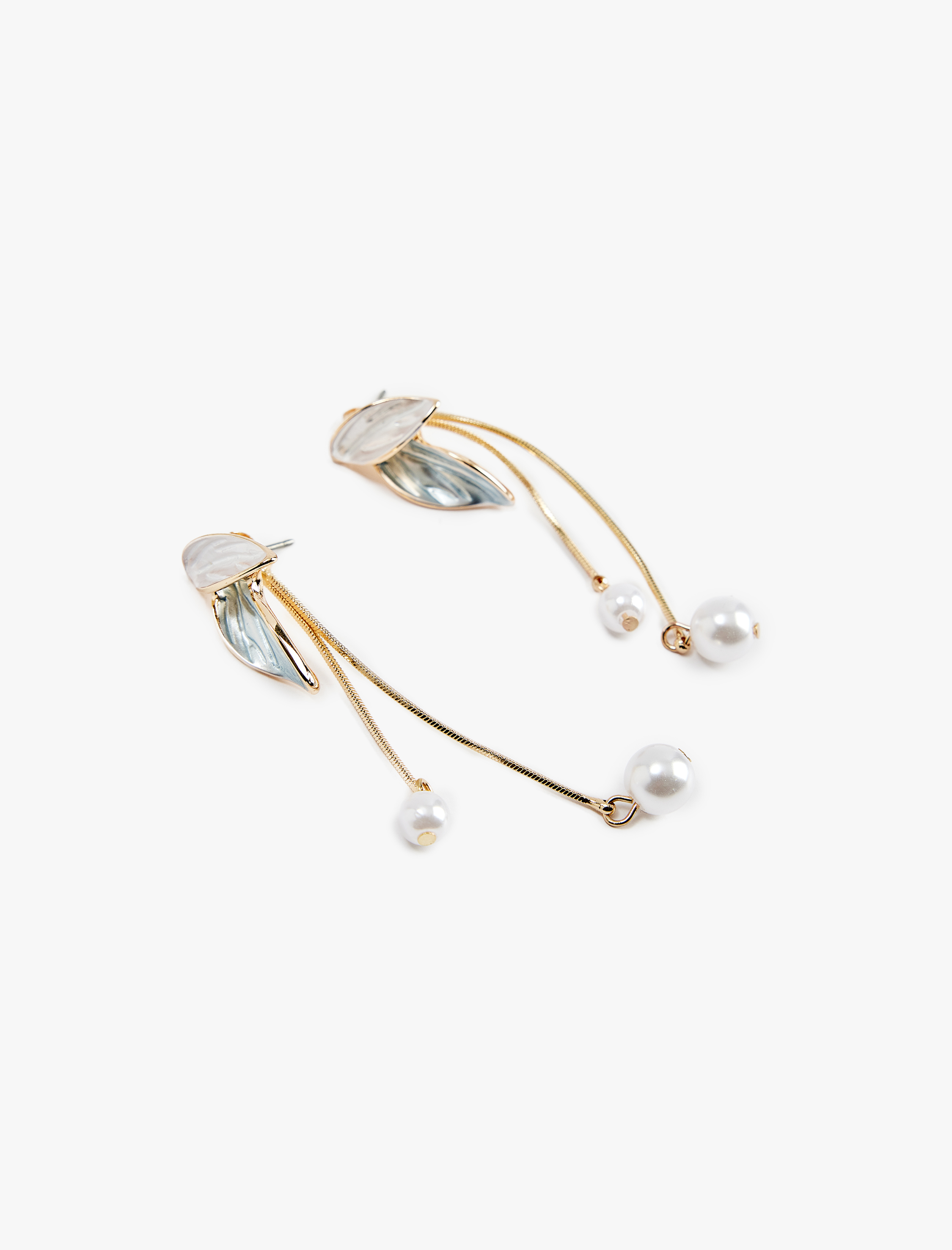  Kadın İnci Detaylı Sallantılı Yaprak Küpe