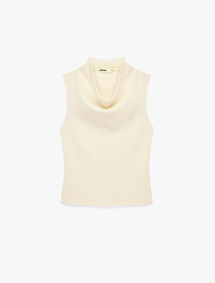  Dik Dökümlü Yaka Viskon Triko Kolsuz Bluz