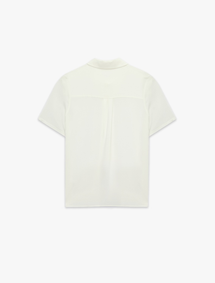  Regular Fit Klasik Yaka Düğmeli Viskon Kısa Kollu Gömlek