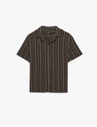 Regular Fit Kısa Kollu Düğmeli Devrik Yaka Çizgili Gömlek