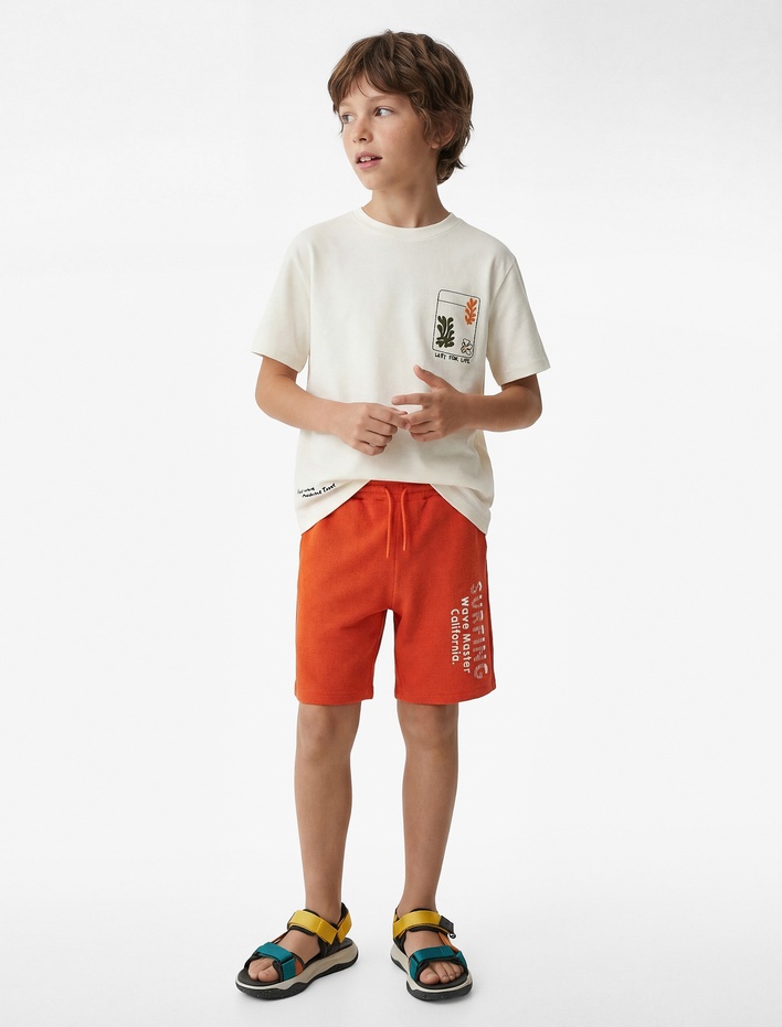 Erkek Çocuk Regular Fit Beli Bağcıklı Cepli Baskılı Şort
