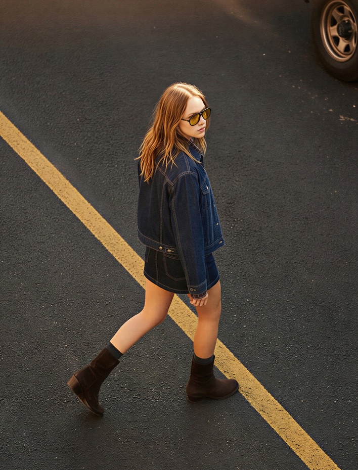  Rahat Kalıp Düğme Detaylı Mini Denim Şort Etek