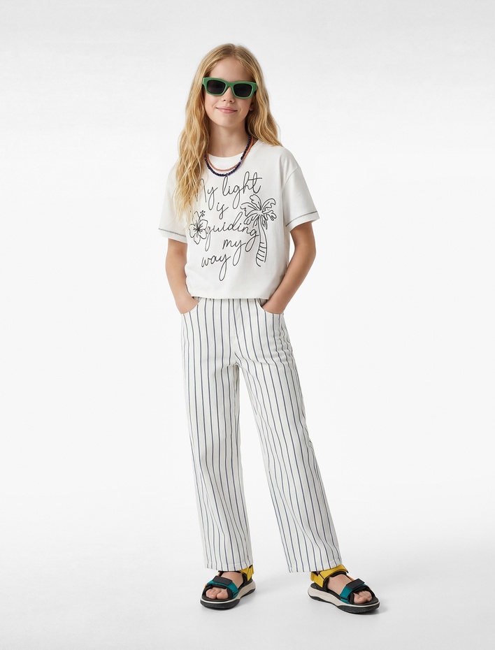 Kız Çocuk Pamuklu Kısa Kollu Bisiklet Yaka Nakışlı Tişört