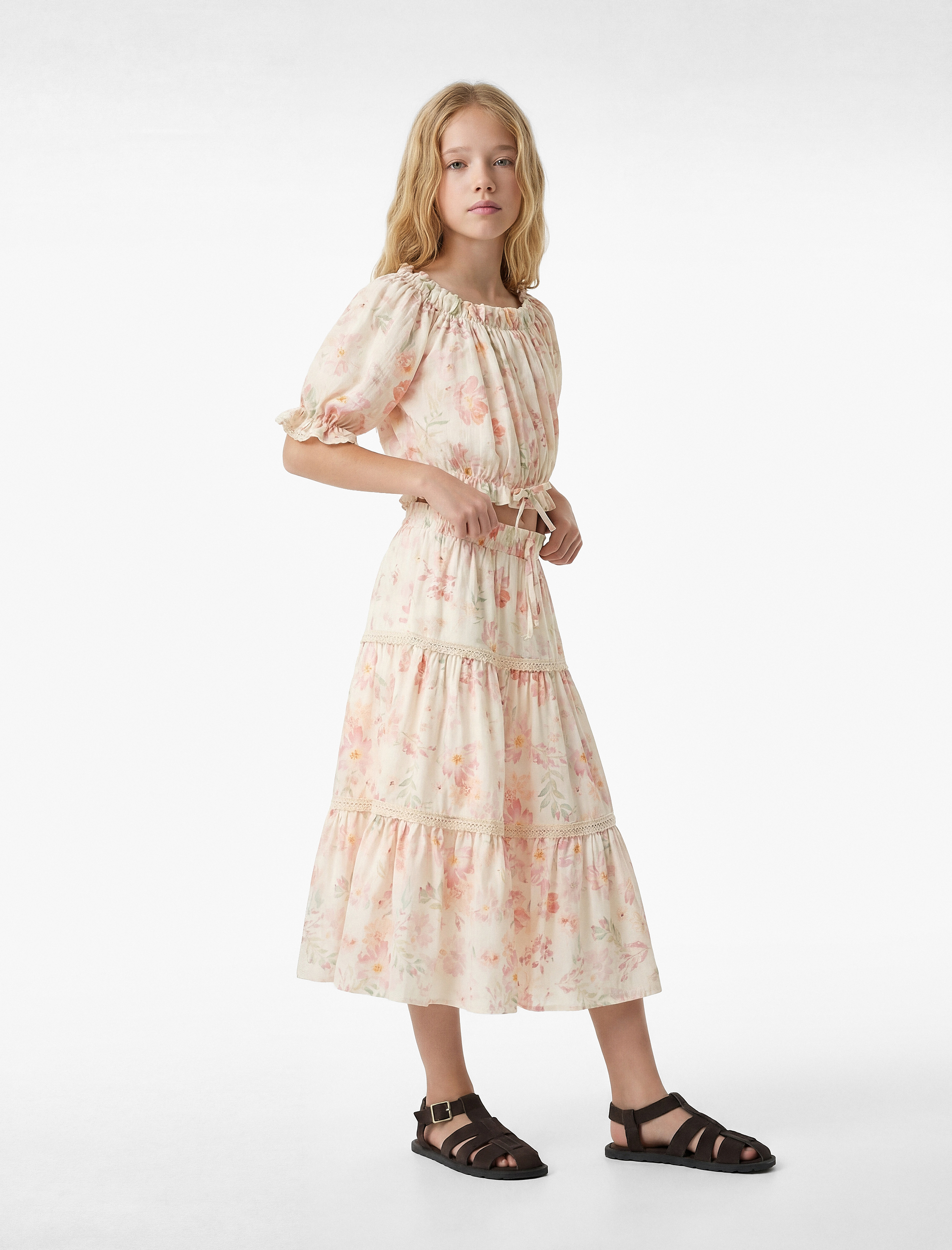  Kız Çocuk Pamuklu Çiçek Desenli Katlı Volanlı A Kesim Uzun Etek