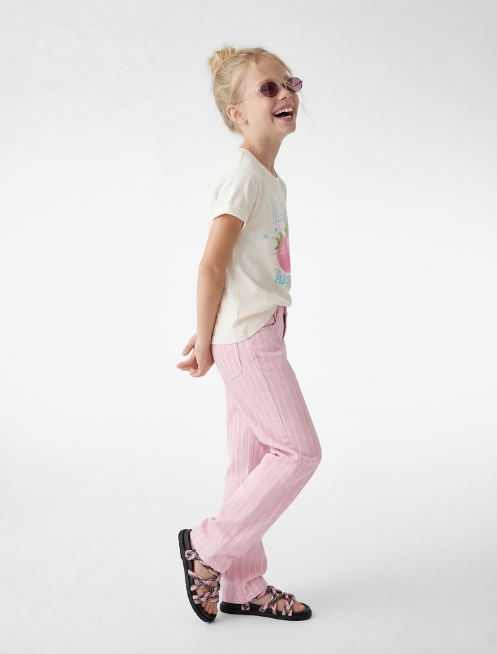 Kız Çocuk Pamuklu Kısa Kollu Bisiklet Yaka Çilek Baskılı Tişört