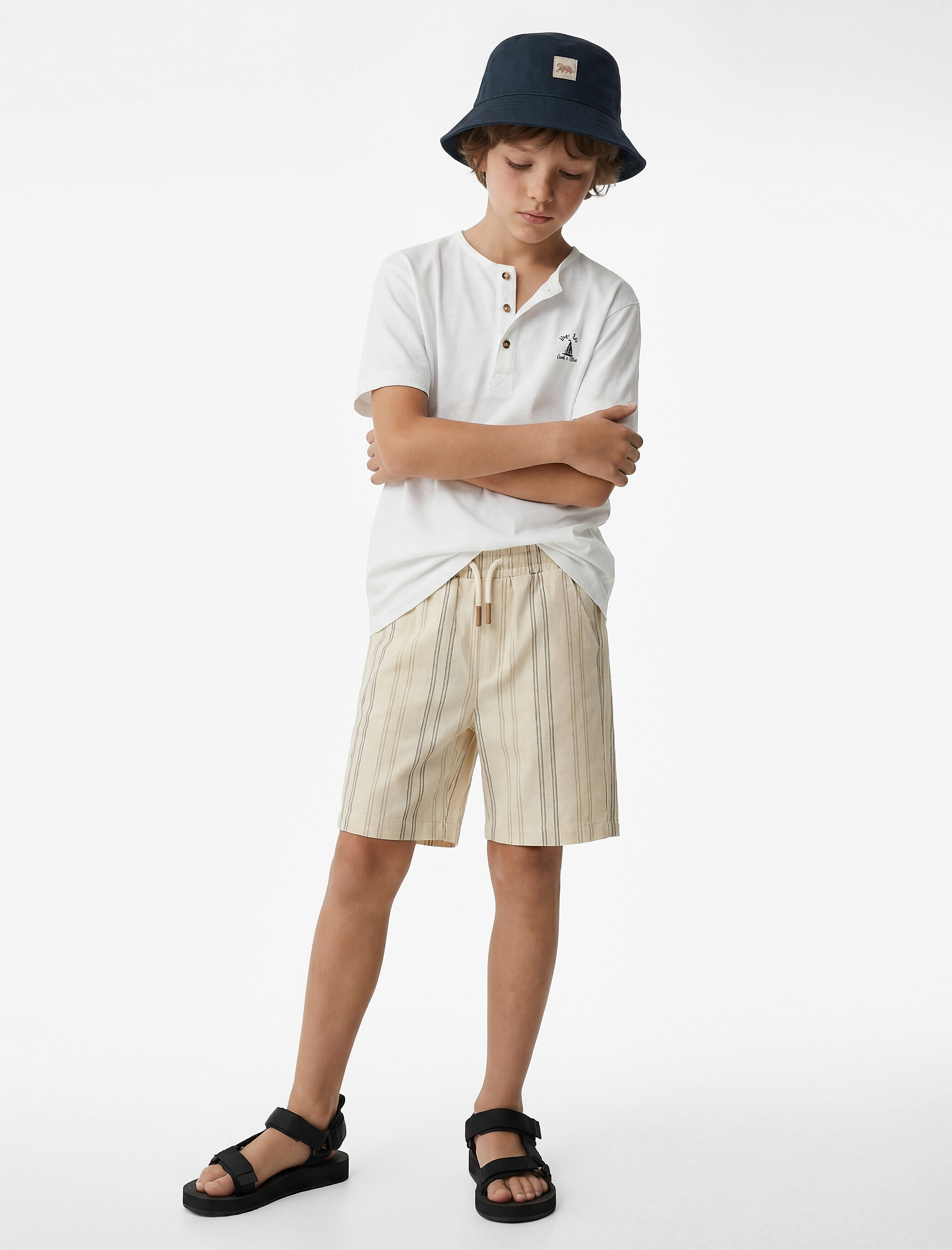 Kısa Kollu Bisiklet Yaka Düğmeli Pamuklu Tişört - Görsel 4