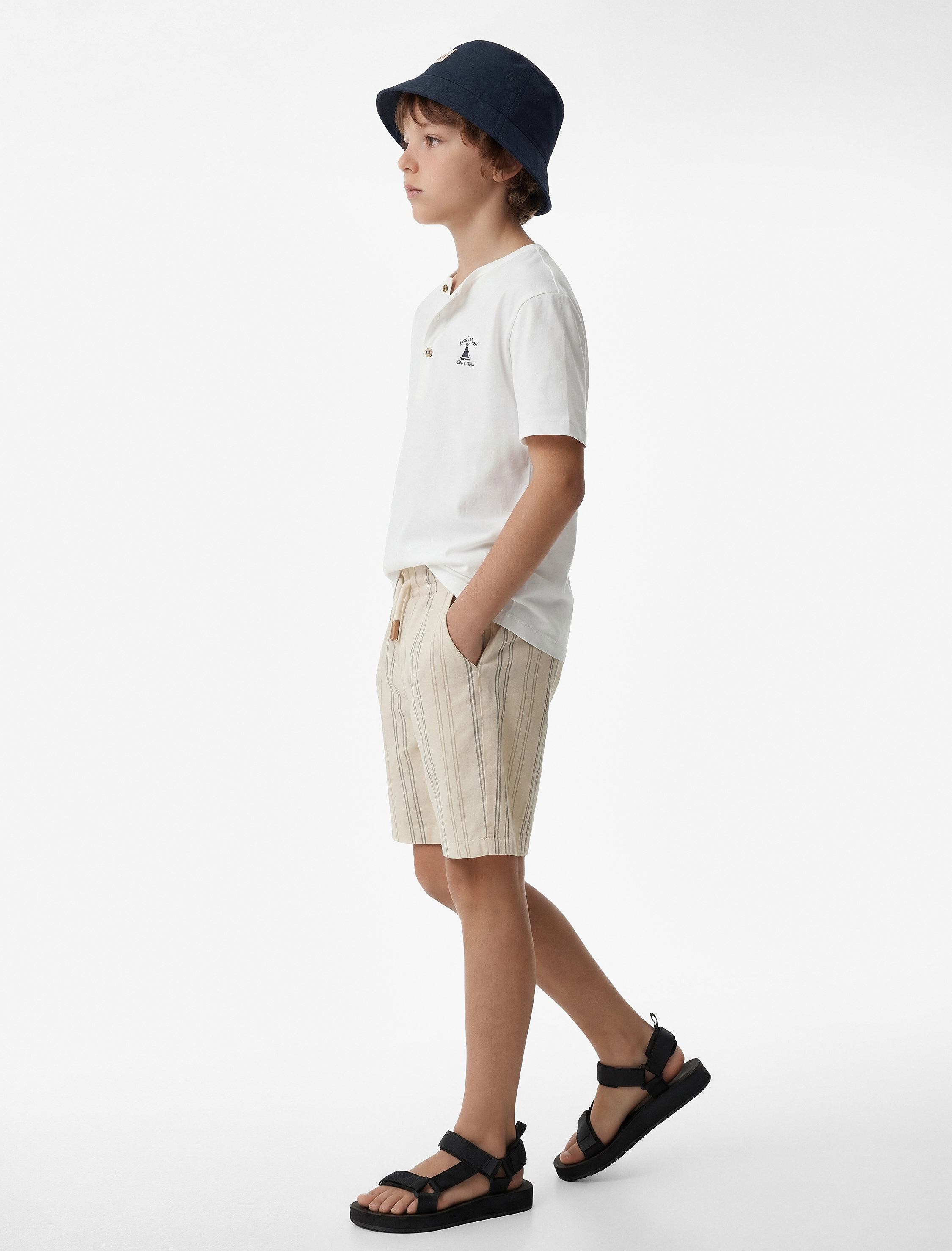 Kısa Kollu Bisiklet Yaka Düğmeli Pamuklu Tişört - Görsel 3