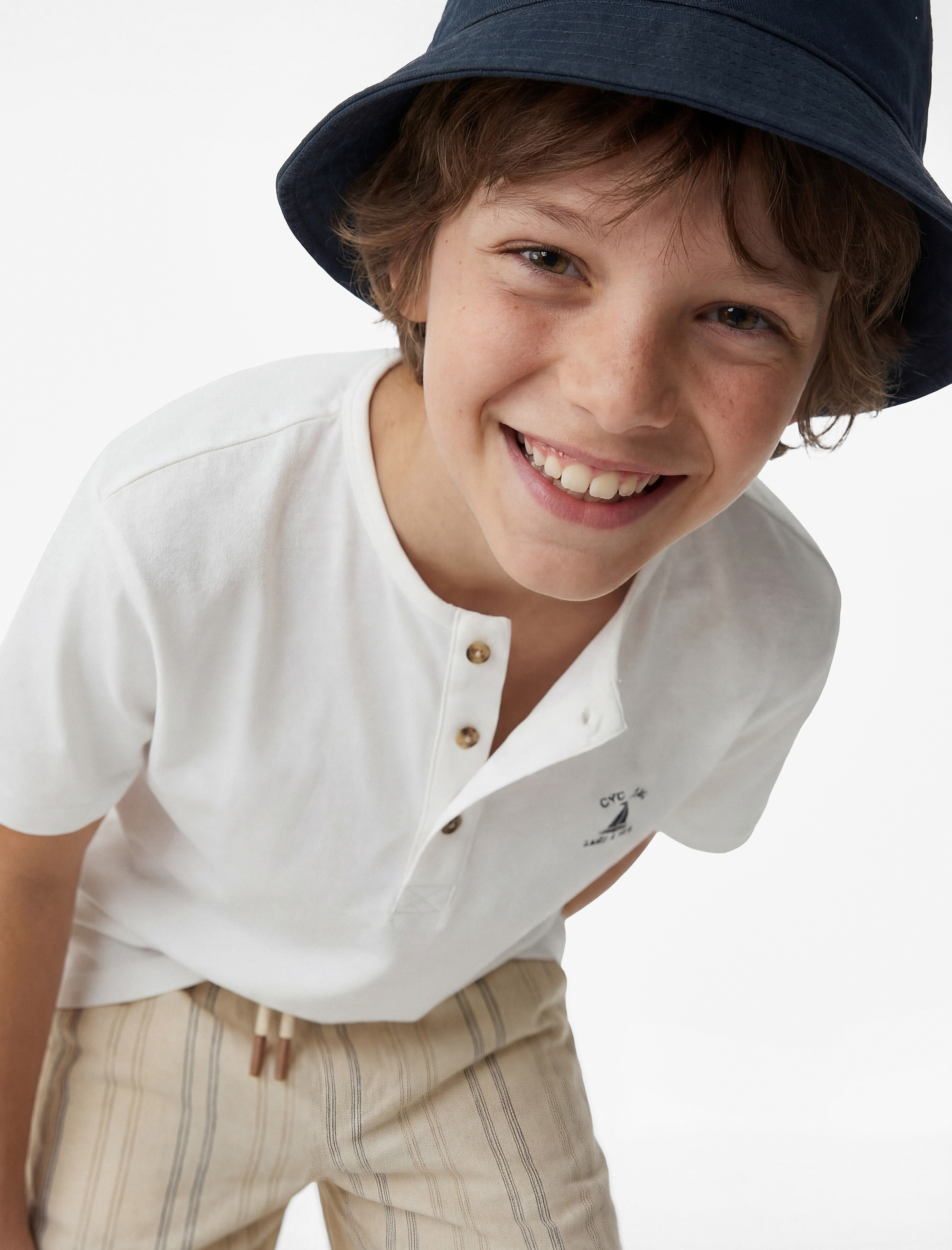 Kısa Kollu Bisiklet Yaka Düğmeli Pamuklu Tişört