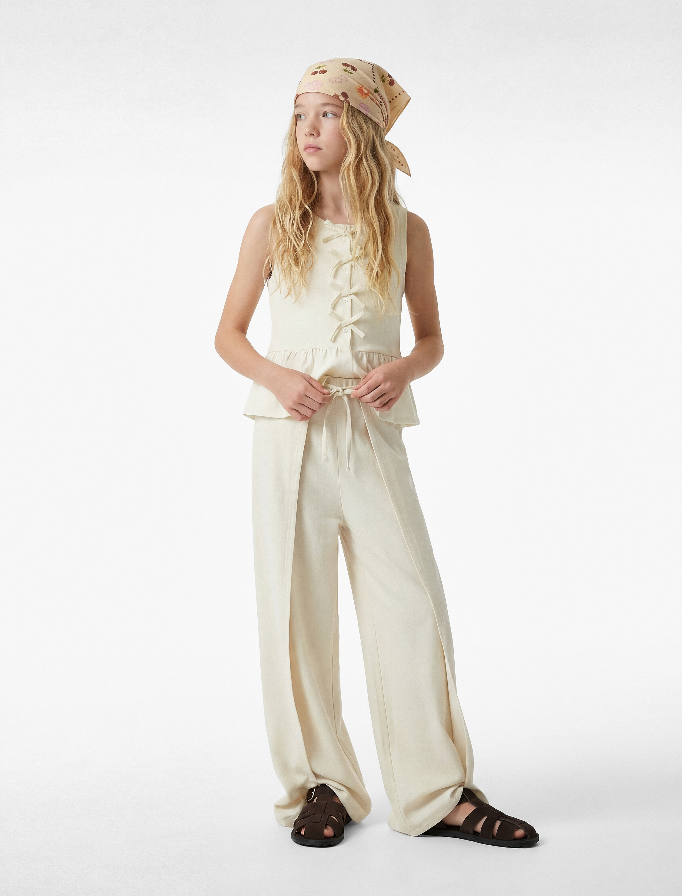  Kız Çocuk Keten ve Viskon Karışımlı Beli Bağcıklı Geniş Paça Pantolon