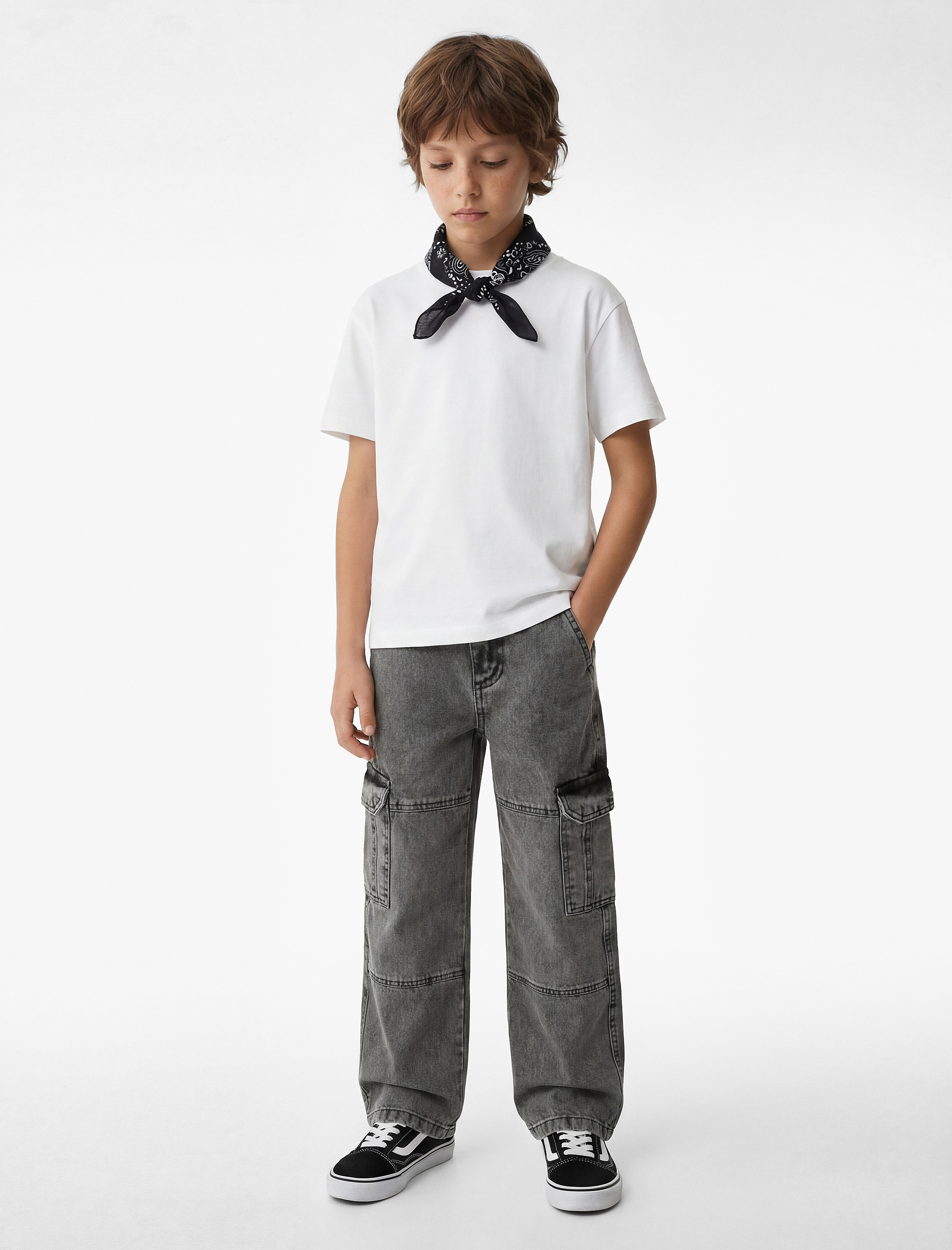  Erkek Çocuk Pamuklu Kısa Kollu Bisiklet Yaka Oversize Basic Tişört