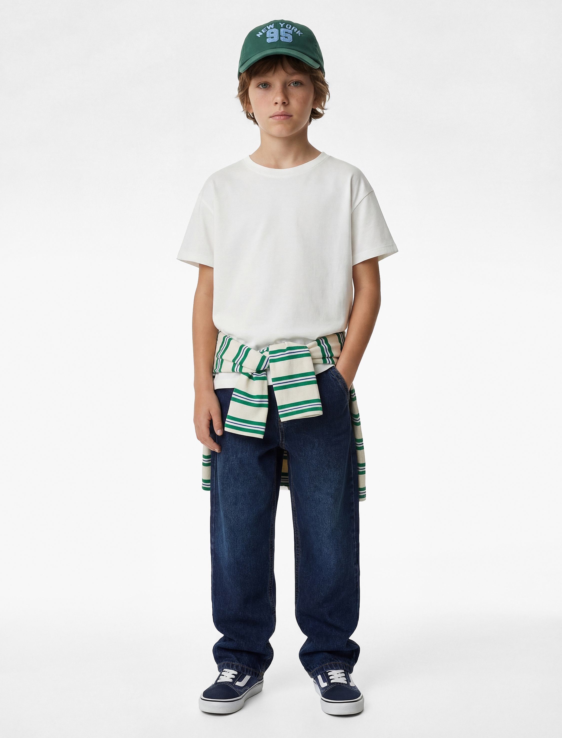  Erkek Çocuk Pamuklu Kısa Kollu Bisiklet Yaka Oversize Tişört