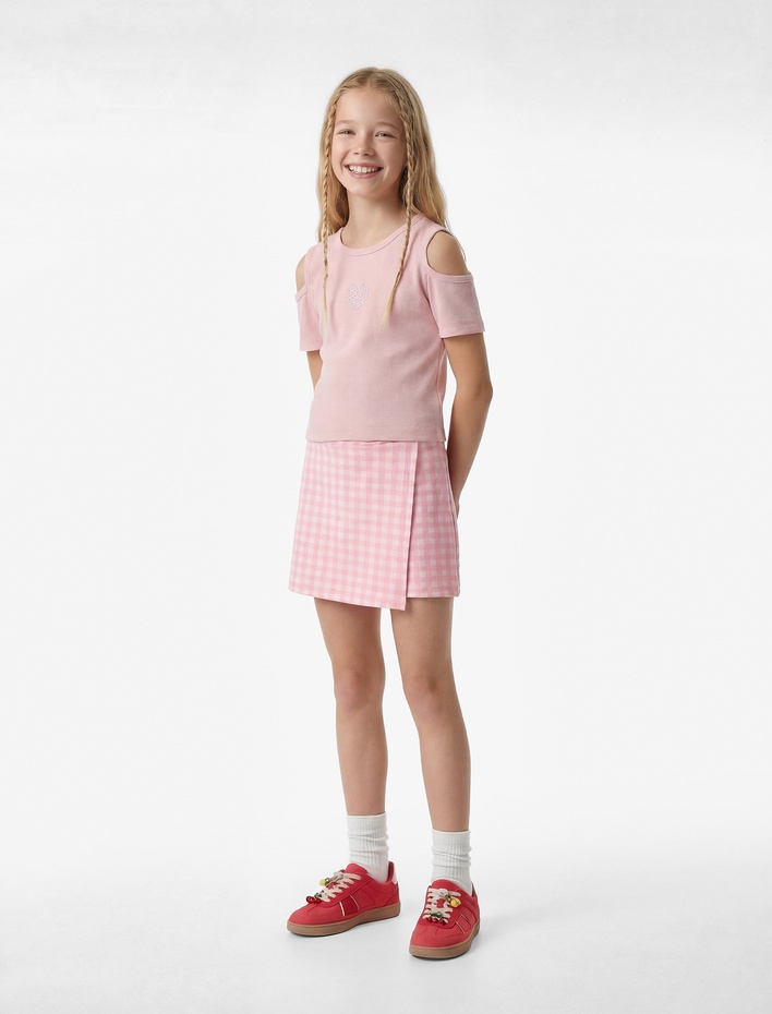 Kız Çocuk Bisiklet Yaka Kısa Kollu  Pencere Detaylı Kalp Baskılı Bluz