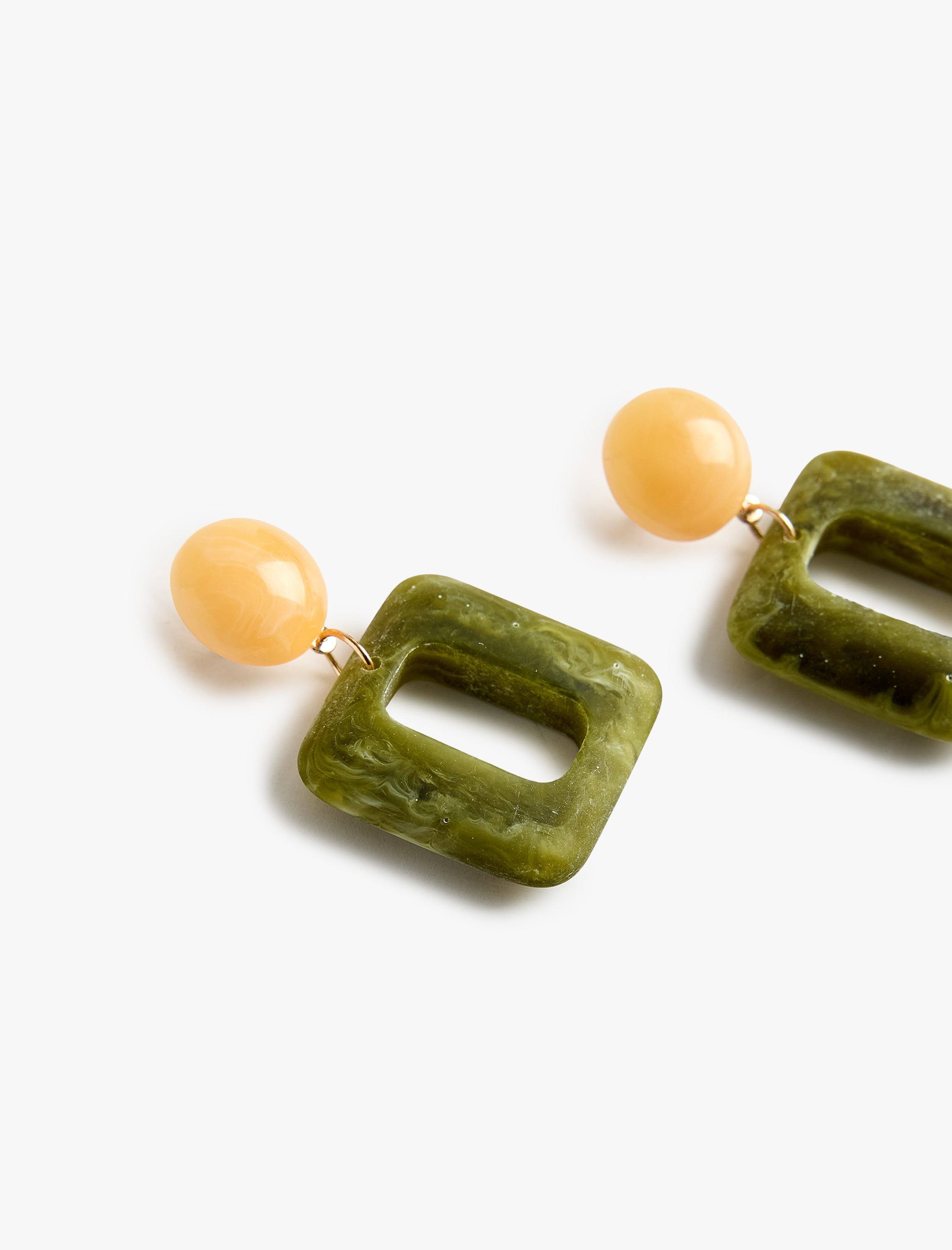  Kadın Çok Renkli Büyük Boy Sallantılı Geometrik Küpe