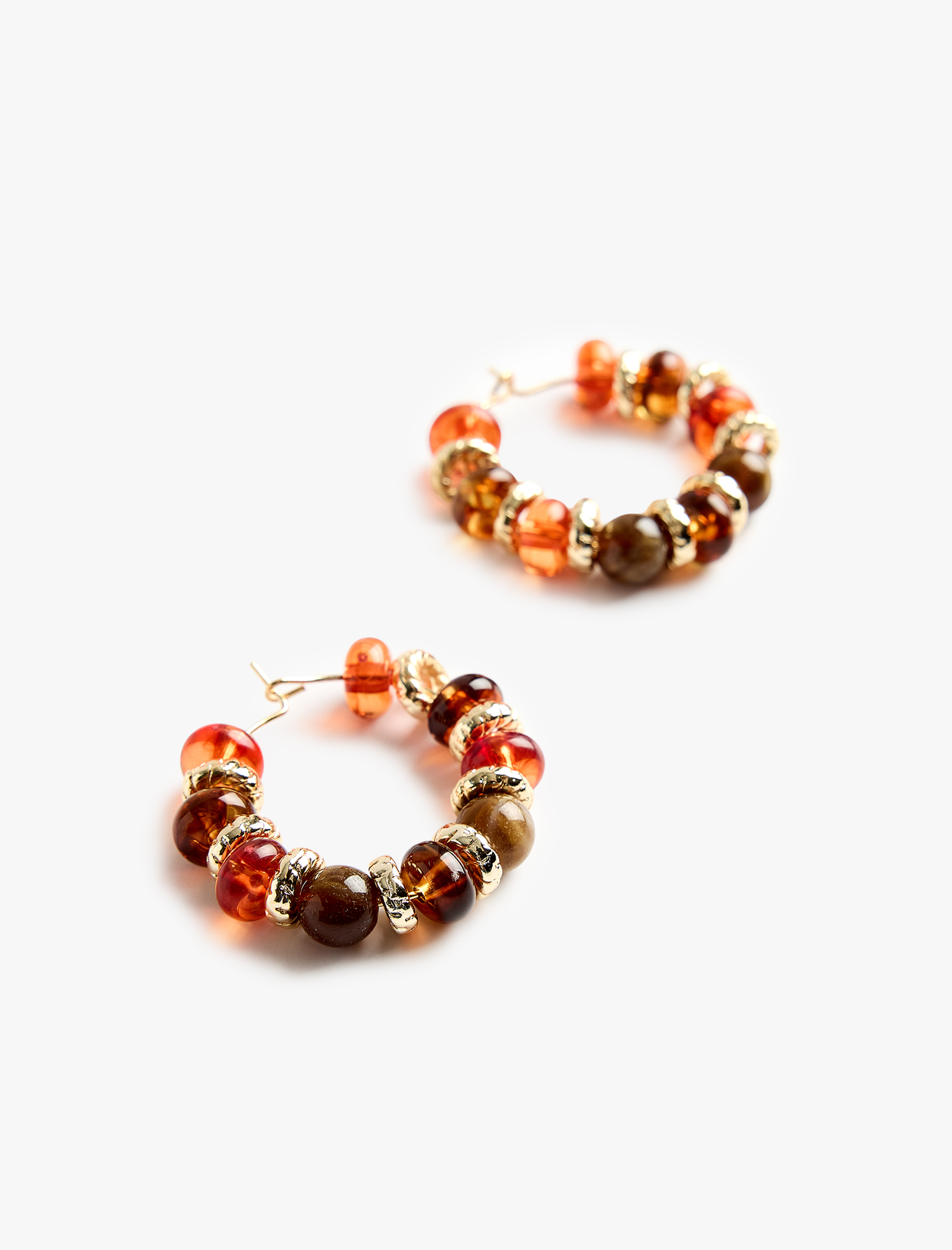  Kadın Çok Renkli Boncuklu Halka Küpe