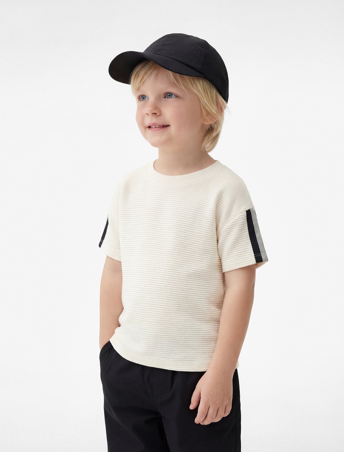 Erkek Bebek Pamuklu Şerit Detaylı Uzun Kollu Bisiklet Yaka Oversize Tişört