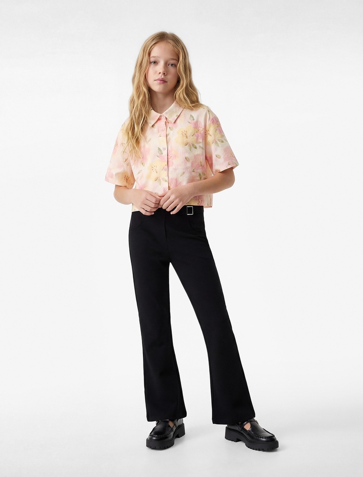 Kız Çocuk Cepli Toka Detaylı Viskon Karışımlı İspanyol Paça Pantolon