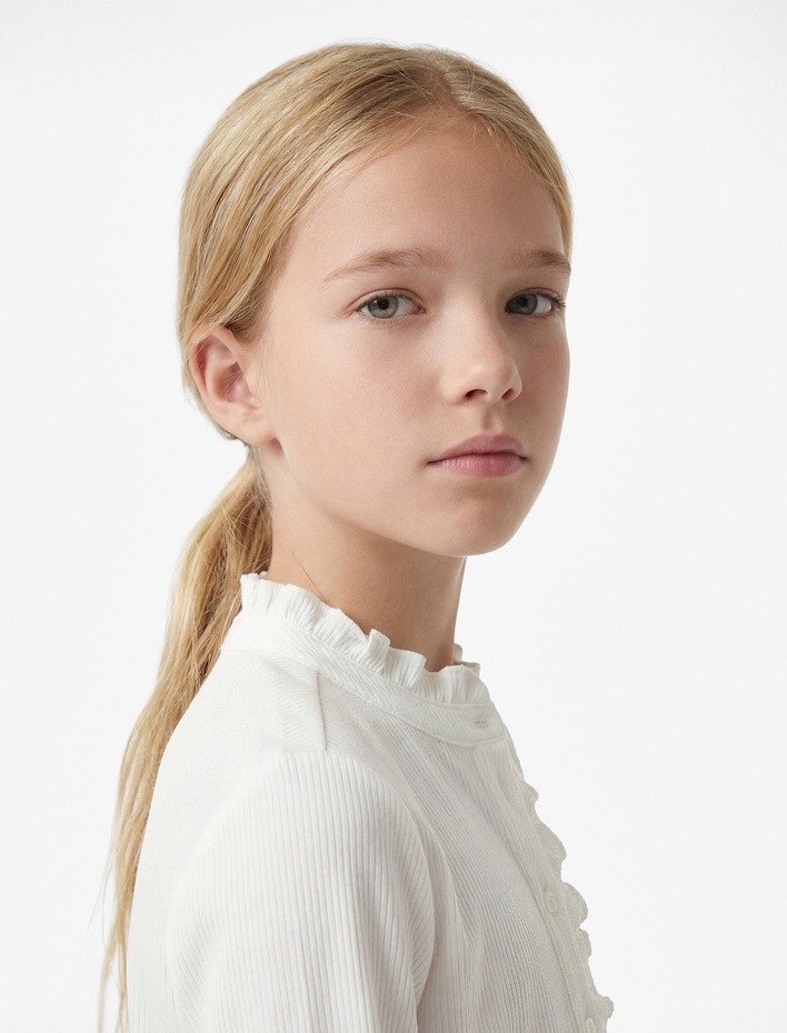 Kız Çocuk Dik Yaka Düğme Detaylı Fırfırlı Uzun Kollu Bluz